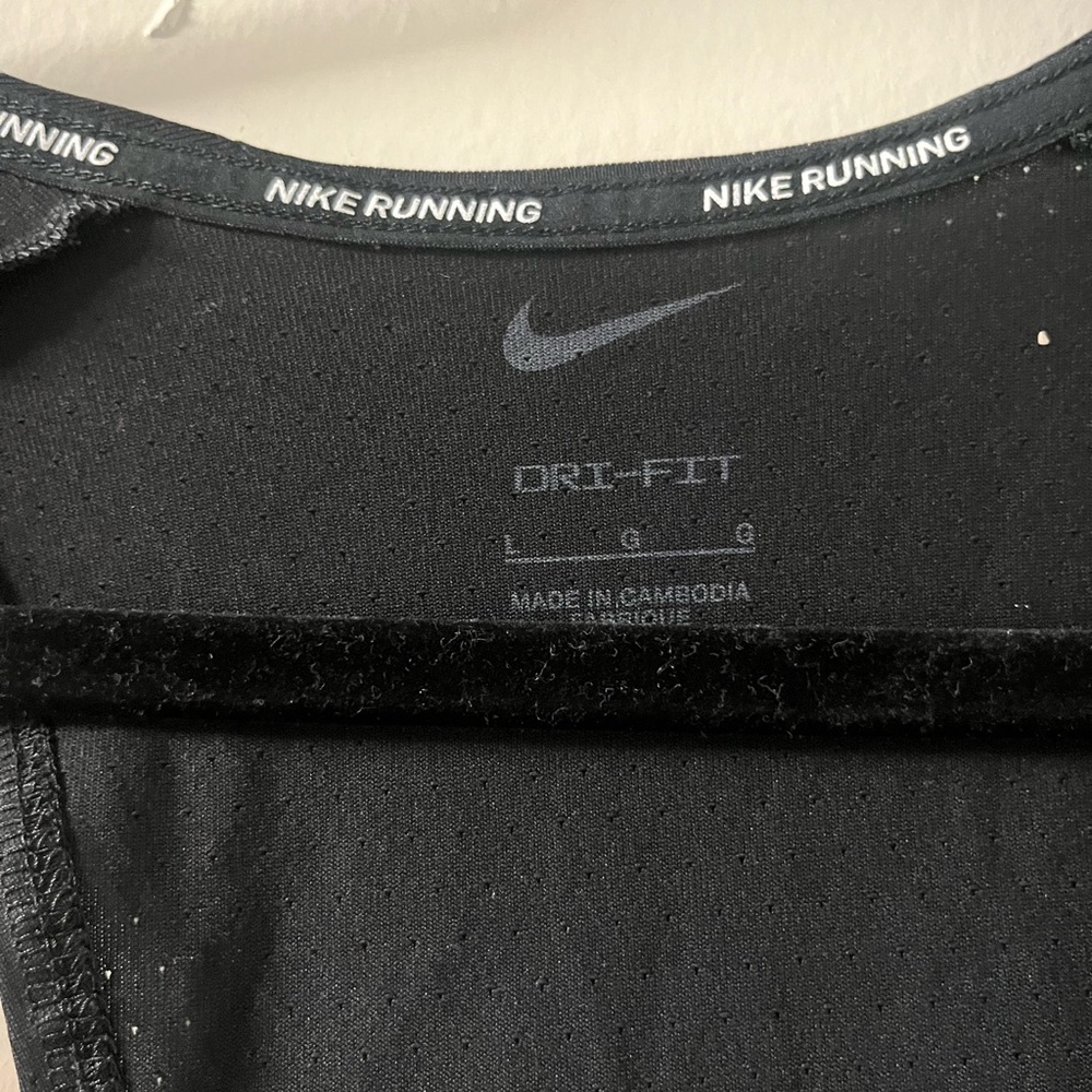 Nike Black Racerback Top Size L - Picture 2 of 4